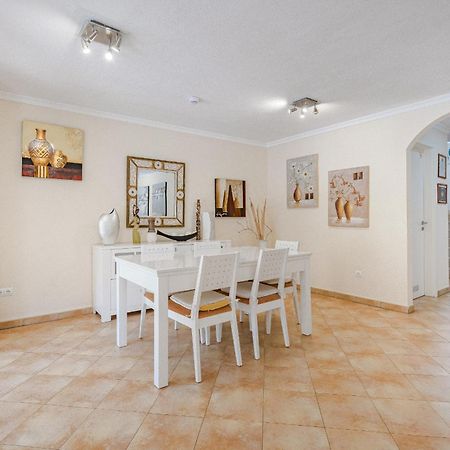 Villa With Private Pool And Beautiful Garden Лос Кристианос Экстерьер фото