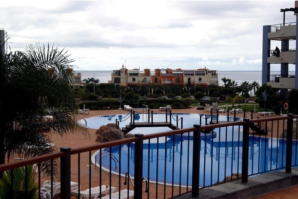 Villa With Private Pool And Beautiful Garden Лос Кристианос Номер фото