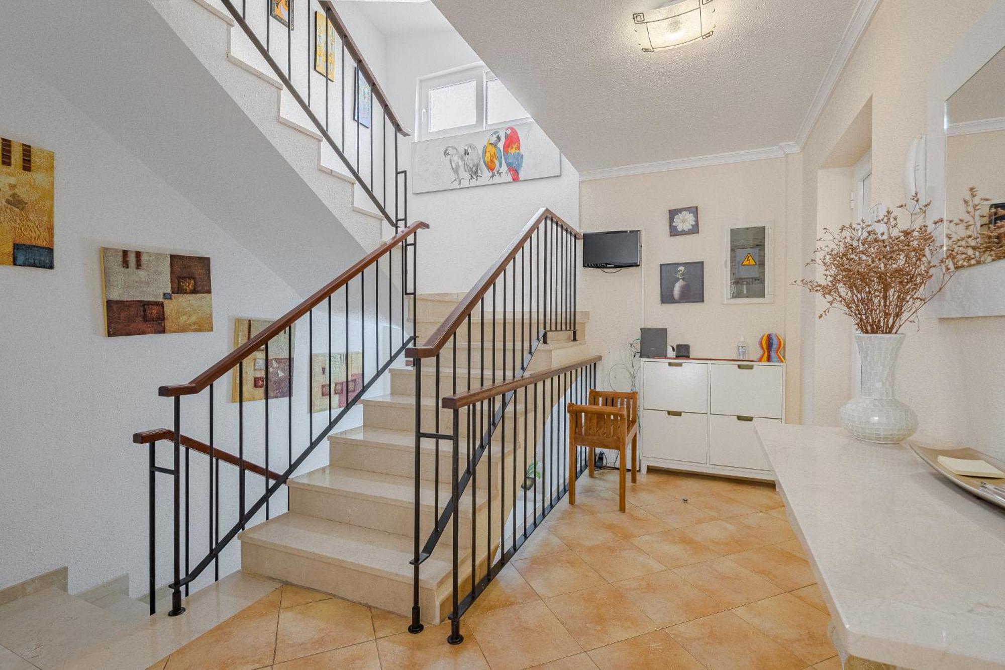 Villa With Private Pool And Beautiful Garden Лос Кристианос Экстерьер фото